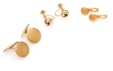 SOLD. B. Hertz: A pair of studs and cufflinks of 14k gold and a pair of knot ear screws of 14k gold. (6) – Bruun Rasmussen Auctioneers of Fine Art