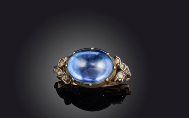 Bague en saphir et diamant, fin du 18e siècle, en composite, sertie d'un saphir cabochon...