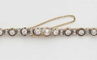 Bracelet de rivets avec diamants Or rose 14 cts, platine. Bracelet en forme de baguettes...