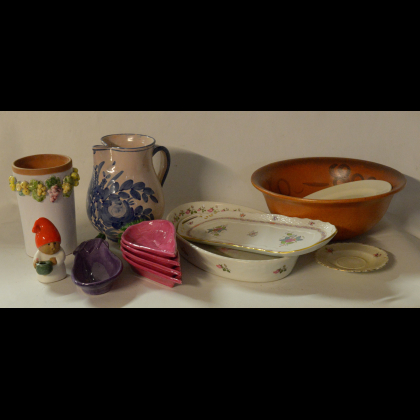 Cartone contenente oggetti vari in ceramica e porcellana (difetti)