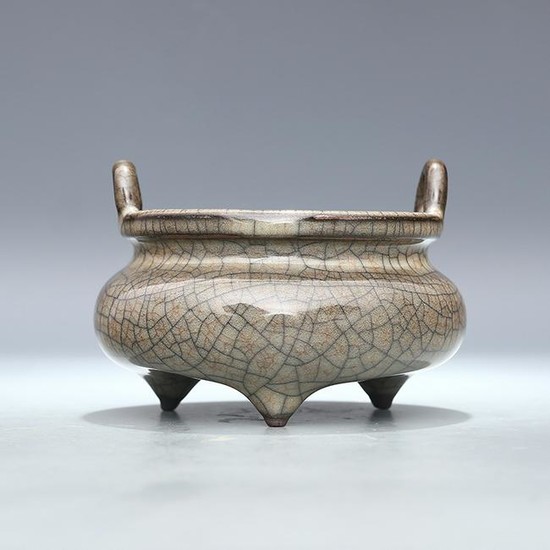 Chinese Ge kiln Porcelain Tripod censer