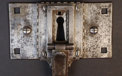 Secret lock entrance. Rectangular lock plate. Steel. End of XVIIIth century. Dim. 10,6*15,5 cm