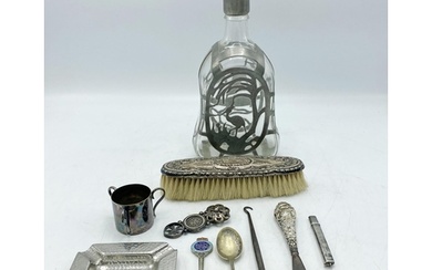 Good mixed lot of silver, white metal and plate to include t...