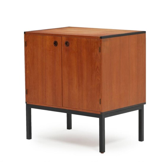 NOT SOLD. Hans Hove & Palle Pedersen: A teak cabinet. Manufactured by Christian Linneberg. H. 70. W. 64. D. 44 cm. – Bruun Rasmussen Auctioneers of Fine Art