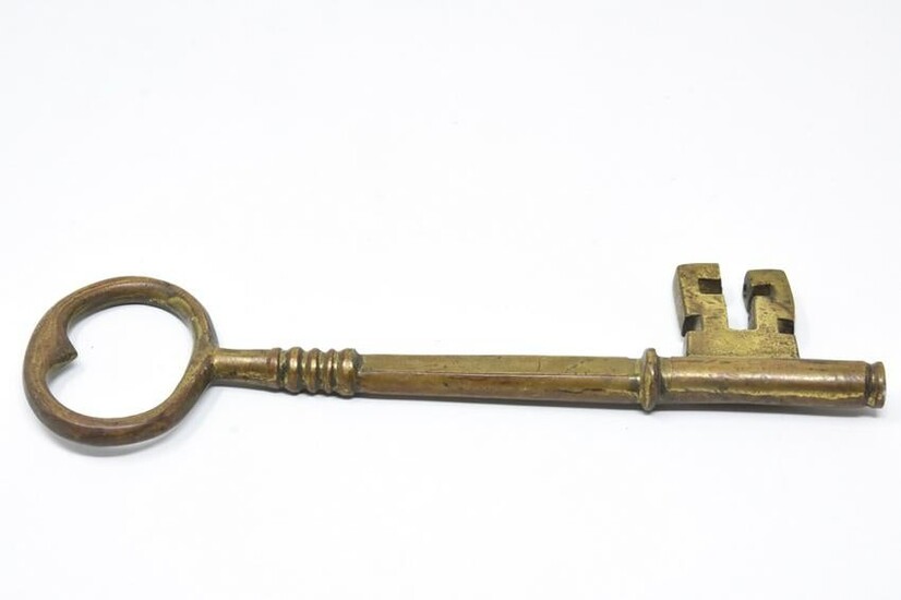 Large Scale Brass Skeleton Key