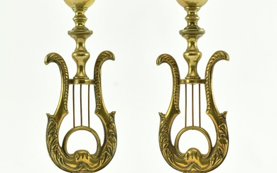 PAIR OF 19TH CENTURY BRASS CANDLESTICKS WITH CENTRAL LYRE
