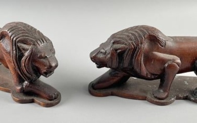 PAIR OF CARVED WOODEN LION BOOKENDS 19th Century Lengths 16".