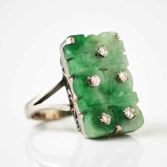 RING, 18 k white gold, rectangular cut jade plate with decoration of 5 diamonds in total about 0. 20 ct, Josef Takacs, Stockholm 1975.