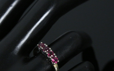 Ring with rubies, 585 yellow / white gold.