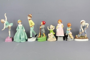 Royal Worcester Figurines. This lot includes 'Grandmother' n...