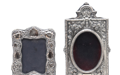 Two English silver picture frames from London, from the beginning of the 20th century.