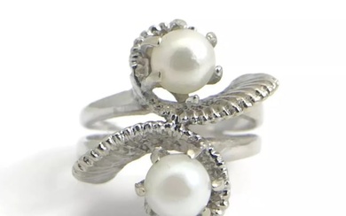 Vintage Double White Pearl Swirl Cocktail Ring 14K White Gold, 5.72 Grams