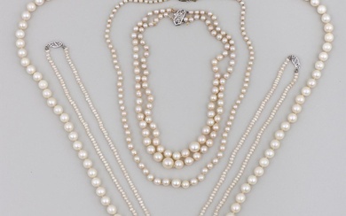 iGavel Auctions: Group of (5) pearl necklaces with white gold filigree clasps. FR3SH.