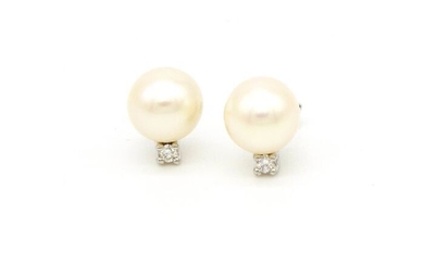 18 kt. Freshwater pearls, Gold, 8 mm - Earrings Diamond