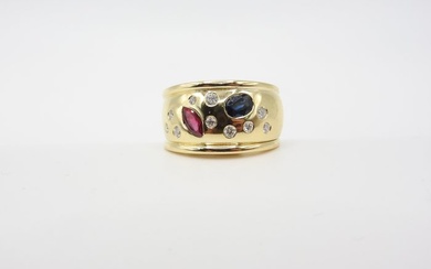 18 kt. Gold, Yellow gold - Ring - 0.26 ct Diamond - Rubies, Sapphires