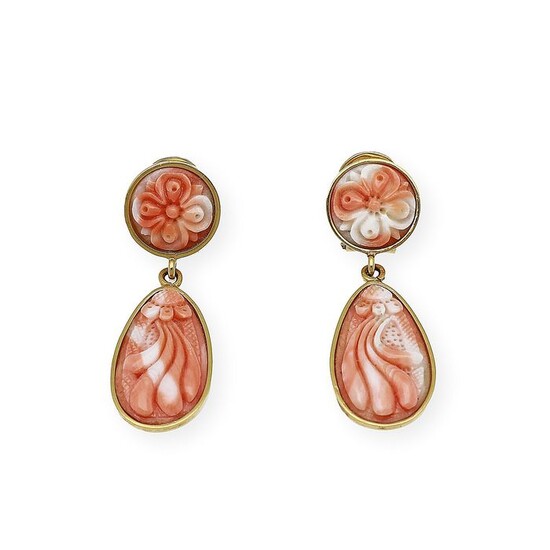 18 kt. Yellow gold - Earrings Pacific natural coral