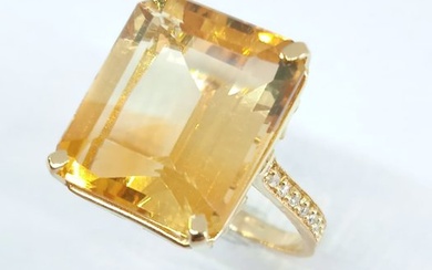 18 kt. Yellow gold - Ring - 8.00 ct Citrine - Diamonds