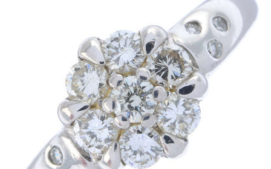 18ct gold brilliant-cut diamond cluster ring