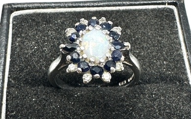 18ct white gold opal sapphire & diamond ring weight 4.4g