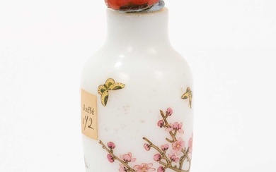18th / 19th century enamelled milk glass snuff bottle, with Bluett & Sons label to base