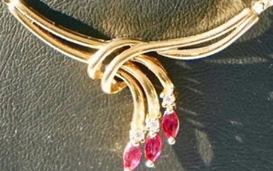 18 kt. Yellow gold - Necklace with pendant - 1.11 ct Ruby - Diamond