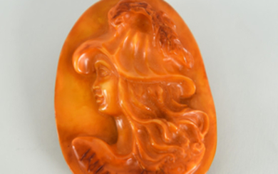 ANTIQUE CARVED AMBER FEMALE PORTRAIT CAMEO