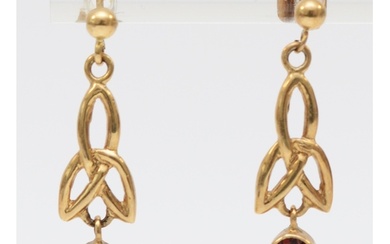 A 9ct gold pair of garnet drop ear pendants, 23mm, 2.4gm