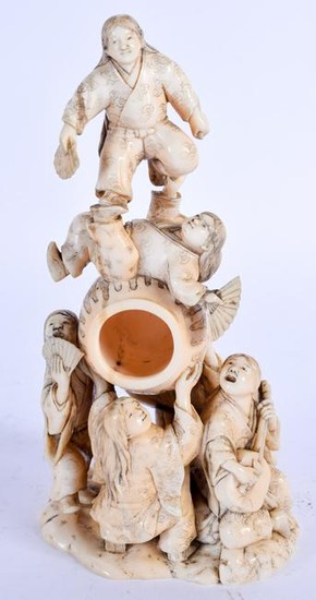 A FINE 19TH CENTURY JAPANESE MEIJI PERIOD CARVED IVORY