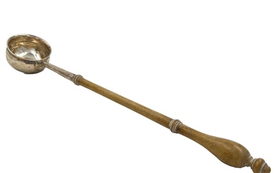A GEORGIAN SILVER PUNCH/TODDY LADLE WITH TURNED WOODEN HANDLE,...