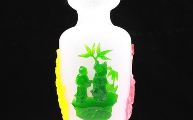 A Precious Multi-Color-Overlay Snowflake Glass 'Figure' Vase