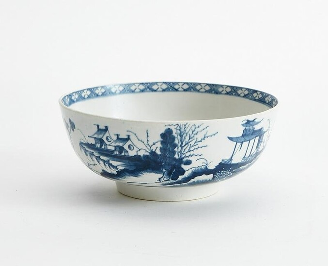 A Worcester blue and white porcelain bowl