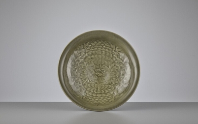 A YAOZHOU CELADON CARVED ‘PEONY’ SHALLOW BOWL, NOTHERN SONG DYNASTY