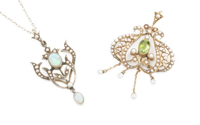 An Edwardian 9ct gold, opal and seed pearl pendant, of...