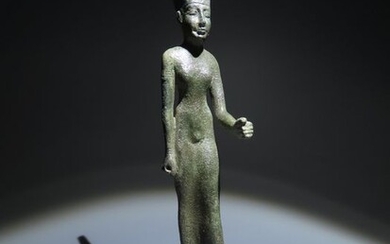 Ancient Egyptian Bronze Solid. Late Period, 626 - 323 BC. Sculpture of goddess Neith. 18,5 cm H.