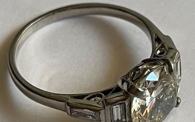 Art Deco Diamond ring, with report, a 2.19 carat rectangular...