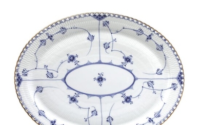 SOLD. "Blue Fluted Full Lace" porcelain dish decorated in blue and gold. 1151. Royal Copenhagen. L. 47 cm. – Bruun Rasmussen Auctioneers of Fine Art