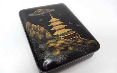Box - Wooden, black lacquered, gold lacquered landscape, pagoda, small box,木製 黒漆塗 金蒔絵 山水 塔 小箱 - Lacquer, Wood