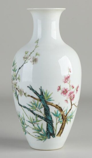 Chinese porcelain Family Rose vase with blossom / text