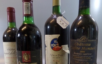 Collection of assorted wines to include: 'Chateau Jacquet de...