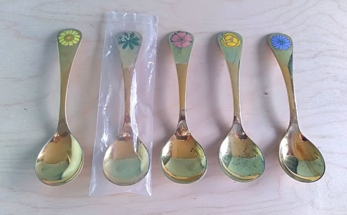 Commemorative gilt enamels spoons(5) - .925 silver - Rigmor Anderson and Annelise Bjornerfor Georg Jensen - Denmark - 1973-1980