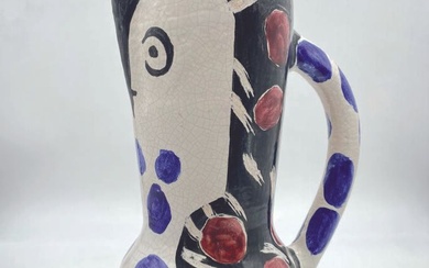 Dans le goût de Pablo PICASSO (1881-1973) Pichet Chouette Ceramique, porte la signature Picasso, faux...