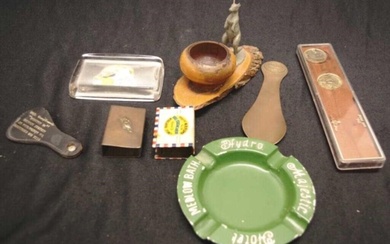 Eight vintage Australian collectables