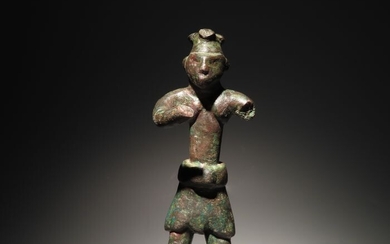 Elamite Bronze Solid. Important figure of a deity. 16 cm H.