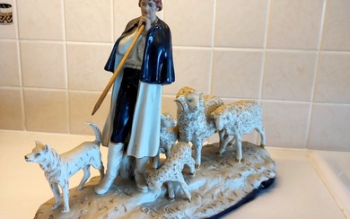 Royal Dux Porzellan-Manufaktur - Figurine - Shepherd with flock - Bisque porcelain