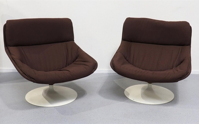 Geoffrey Harcourt (1931-), ontwerp van, stel design stoelen met bruine...
