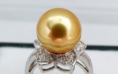 HS Jewellery - 18 kt. Golden south sea pearl, White gold, Rare Natural 24K Golden Saturation 13.01 mm - Ring - Diamonds
