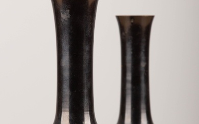 JAPON (?). Paire de vases à haut col en bronze. H_21.5... - Lot 99 - Métayer-Mermoz Maison de Ventes aux Enchères Nevers