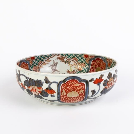 Japanese Imari Glazed Porcelain Bowl 19th Century