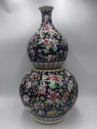 Large Double Gourd Chinese Porcelain Vase.