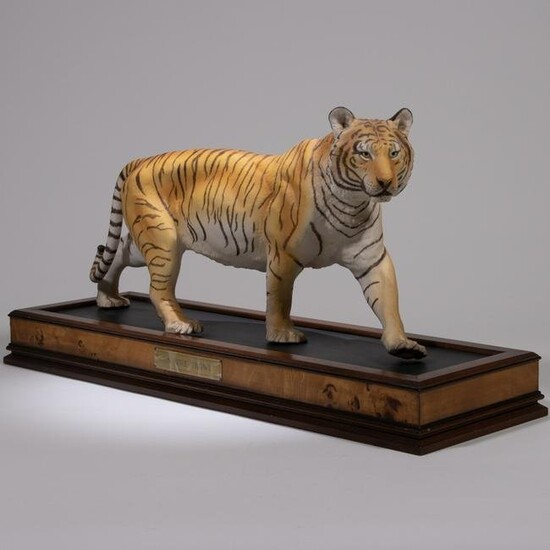 Large Franklin Mint Porcelain Tiger "On the Prowl"